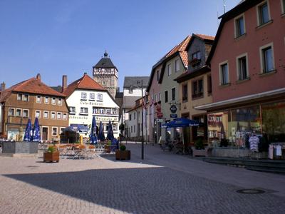 Marktplatz Bischofsheim Rhn