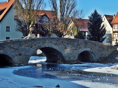 Streu im Winter in Nordheim v.d. Rhn